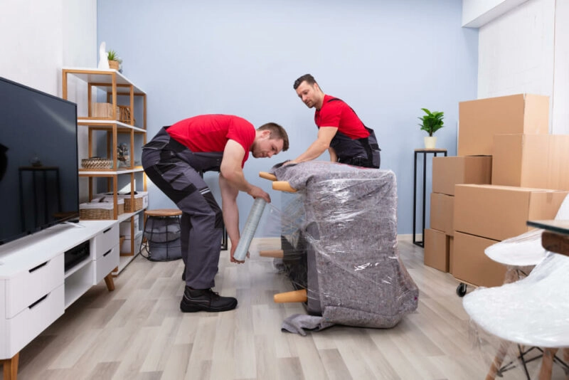 دليلك لاختيار افضل شركة نقل اثاث بالمملكة 2026 | الشمبري 3 shutterstock 1529074454 1